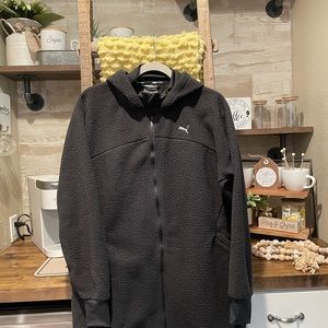 Puma women’s sweater collard